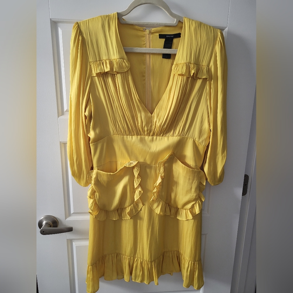 SMYTHE Ruffle detail 3/4 sleeve dress. Size 6